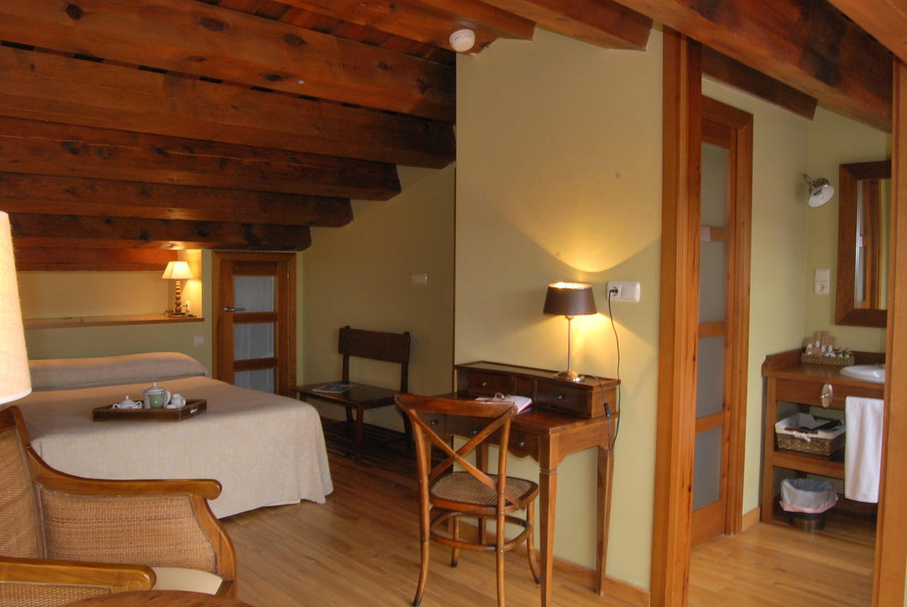 Del Verde Al Amarillo Hotel 4*